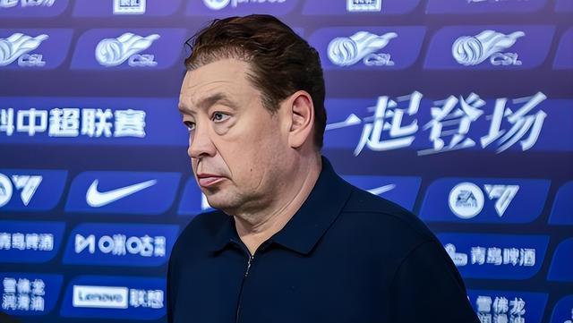 路易斯就在 路易斯就在