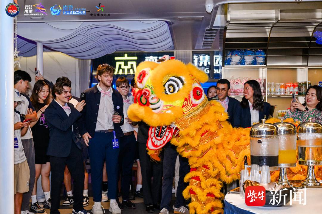 沿长江航道, 记录细节